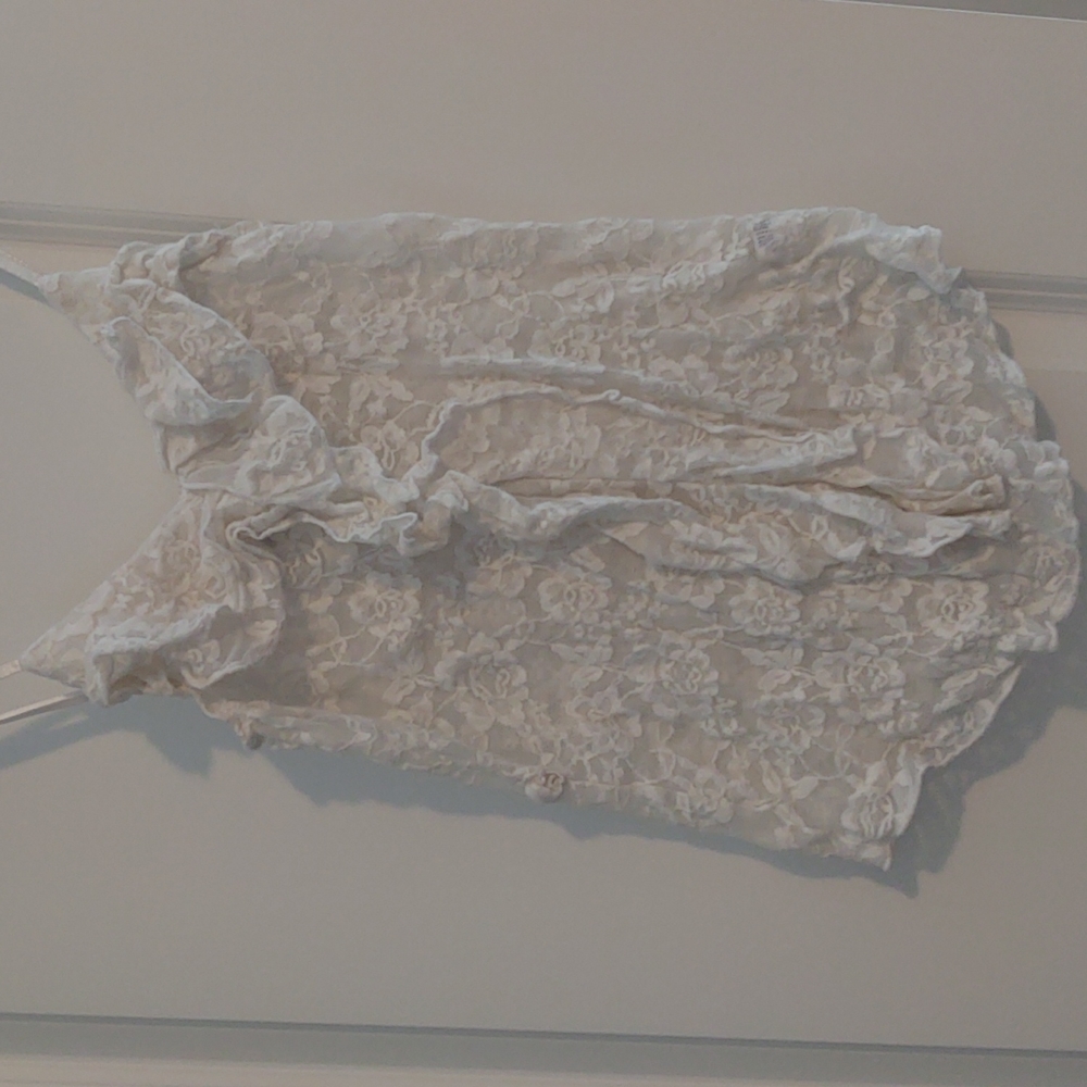 White lacey papaya top